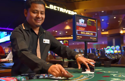 tensi-tinggi-saat-dealer-mengungkap-kartu-terakhir